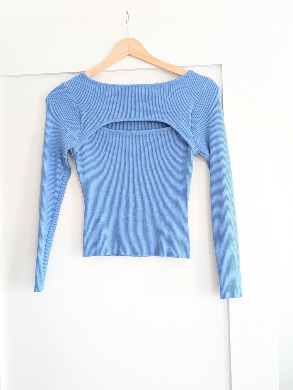 Blue Ribbed 3/4 Sleeve Cutout Top